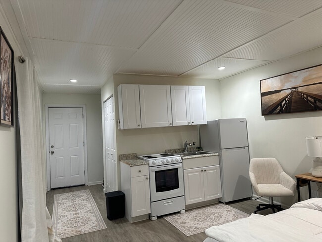 Building Photo - 13106 Wellford Dr