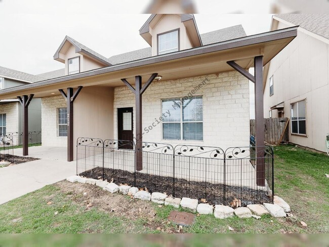 Building Photo - 212 Sandstone Dr