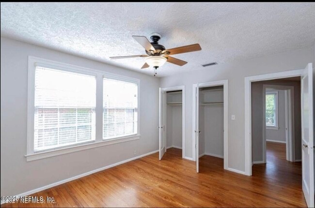 Building Photo - 1802 Kingswood Rd