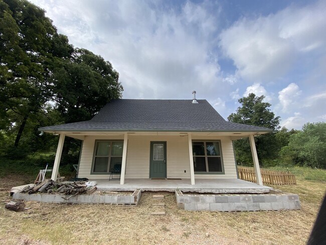 Building Photo - 3590 Hensley Dr