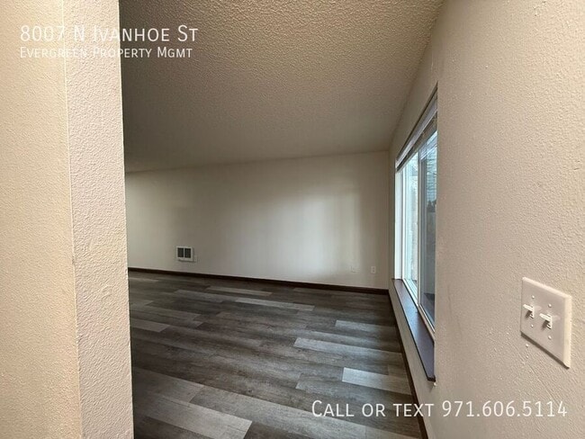 Building Photo - 8007 N Ivanhoe St