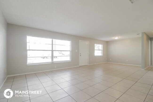 Building Photo - 218 Pine Winds Dr
