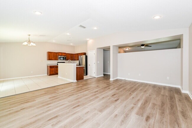 Building Photo - 1158 Summer Bluff Rd