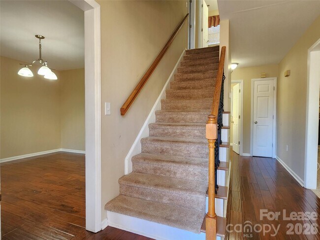 Building Photo - 417 Wintergreen Ct