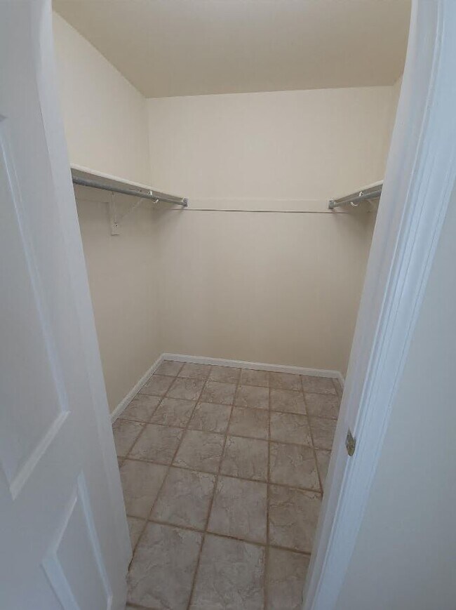 Foto del edificio - 499 Upland St