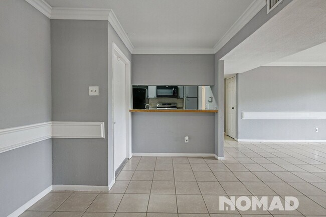 Foto del edificio - Charming 3BR Condo in Houston