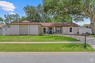 Building Photo - 2824 Paddock Dr