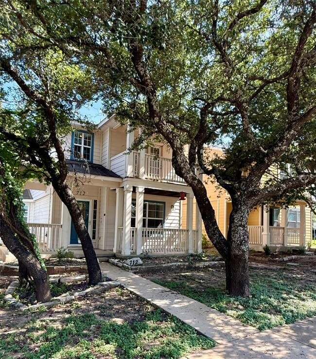 Building Photo - 712 Alamo Plaza Dr