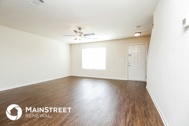 Building Photo - 2316 Bee Hive Dr