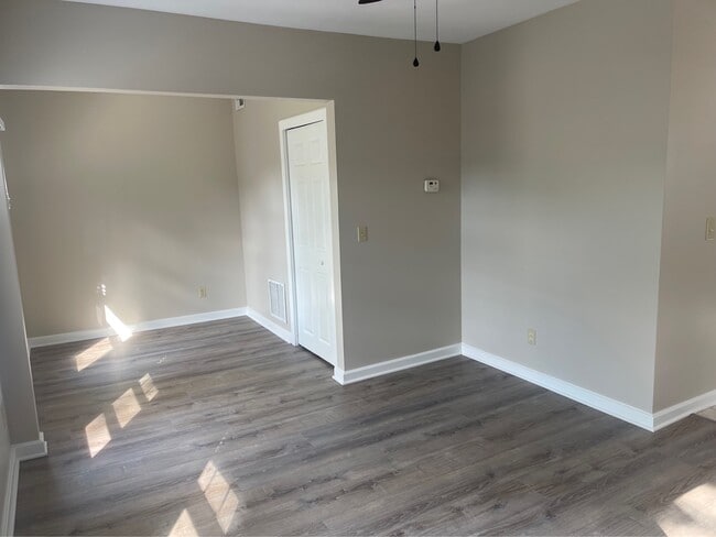 Building Photo - 855 Jefferson Ave