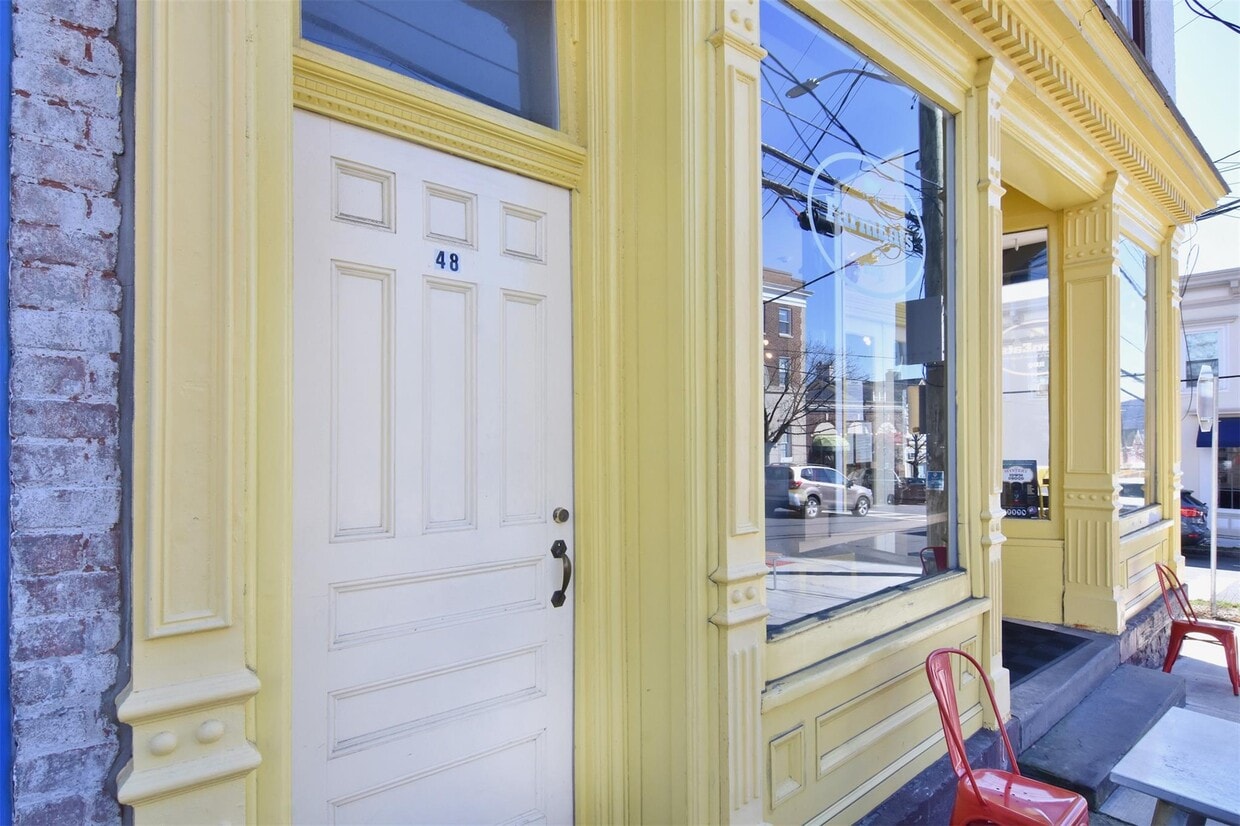 Primary Photo - 48 Main St