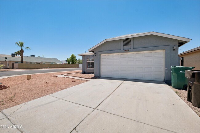 Foto del edificio - 11904 N 76th Ln