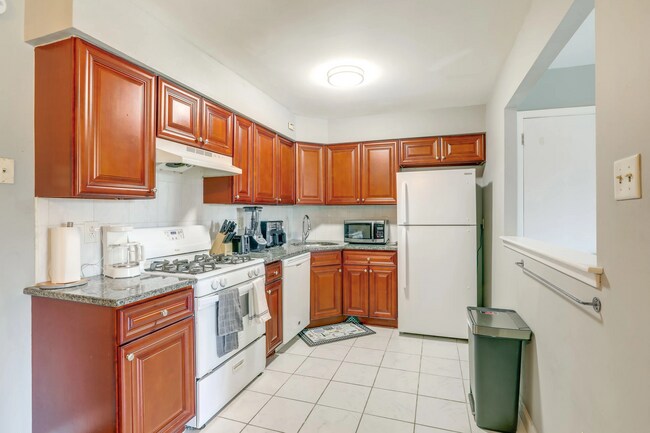 Photo - 9192 Frankford Ave Apartments