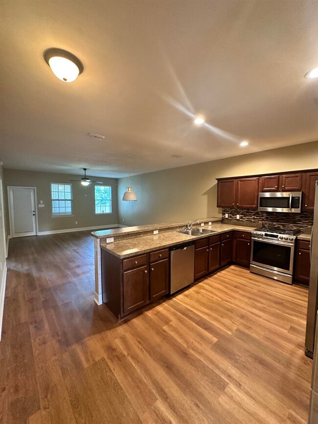 Building Photo - 5614 Hampton Hill Cir