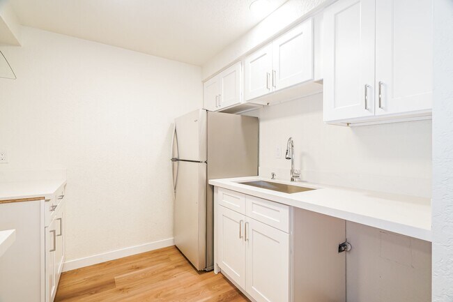 Building Photo - Welcome to Fairway Apartments  – Where Qui...