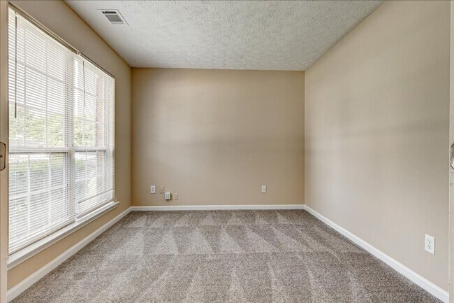 Foto del edificio - Welcome to this stunning 3-bedroom, 2.5-ba...