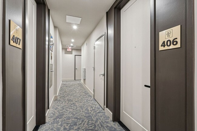 Interior Photo - 20 West