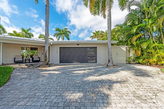 Foto del edificio - 1725 NE 23rd Ave