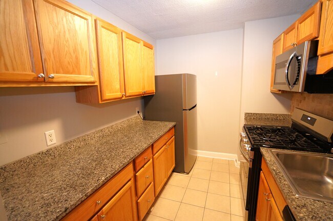 Foto del edificio - 77 Pond Ave