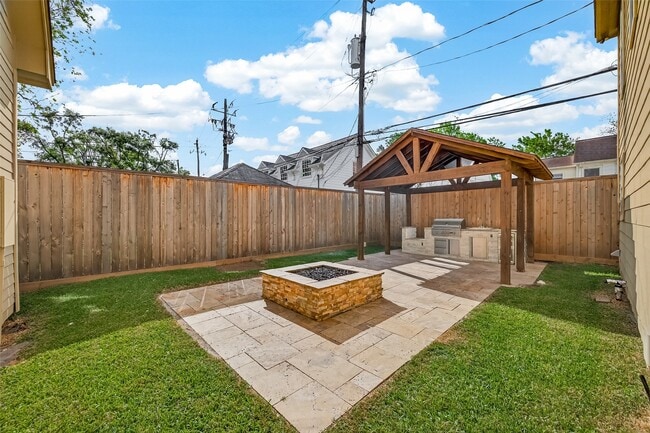 Photo - 2405 Southgate Blvd House