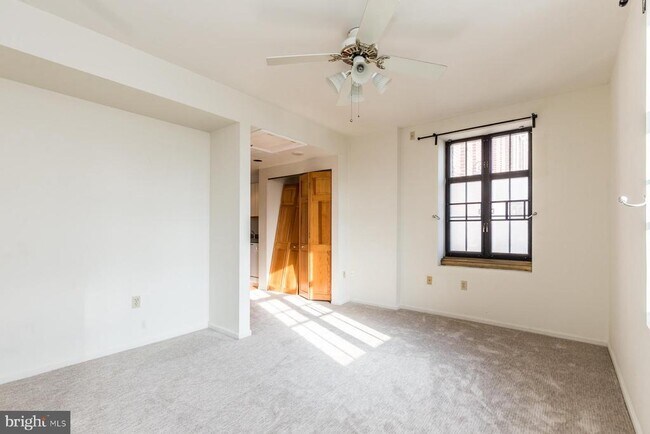 Foto del edificio - 1601 Spring Garden St