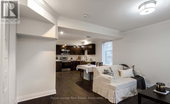 Photo du bâtiment - 63 Jerome St