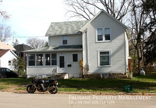 Building Photo - 285 Bradford St