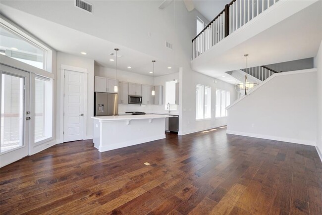 Building Photo - 12606 Red Sparrow St