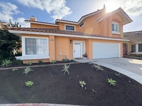 Building Photo - 20 Cantera