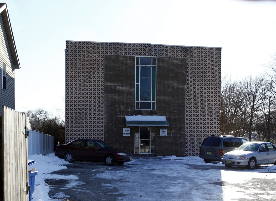 Building Photo - 1029 Old Broadway St