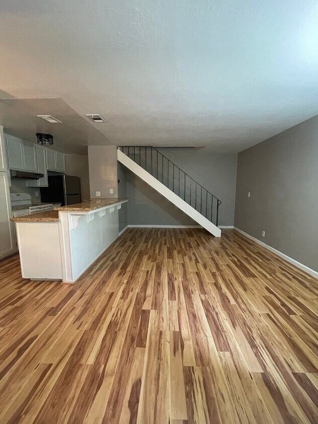 933 Ponselle Ln Unit 2, Capitola, CA 95010 Condo for Rent in