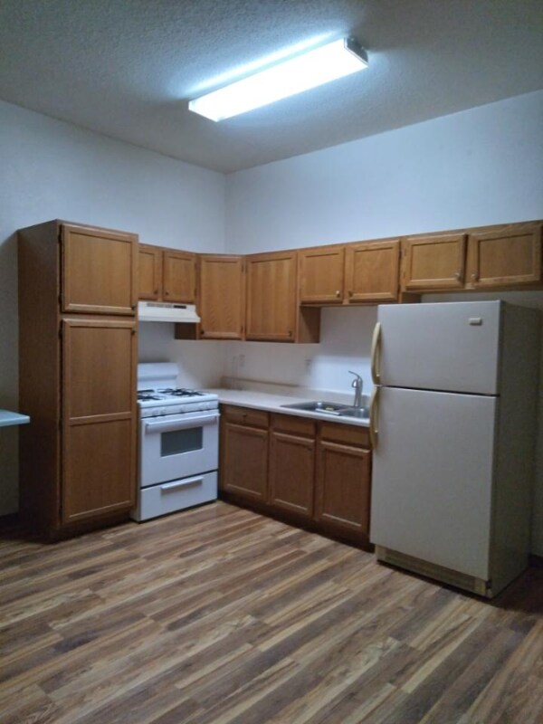 Primary Photo - 26 2nd Ave W