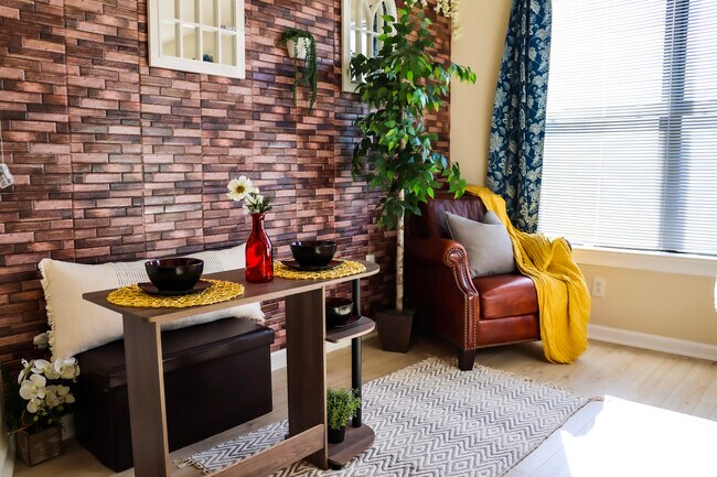 Foto del edificio - 898 Oak St SW