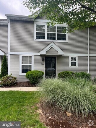 Building Photo - 133 Laurel Ct