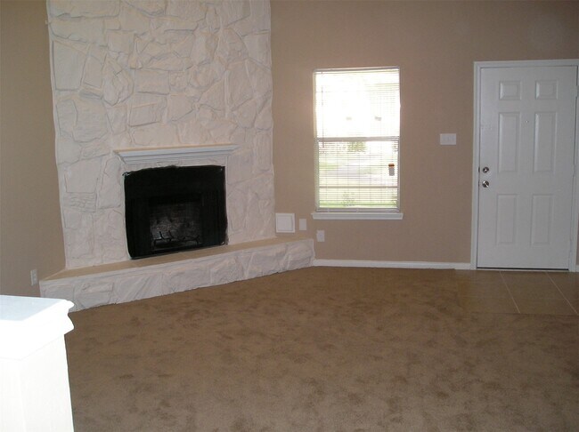 Foto del edificio - 5810 Twisted Pine Ct