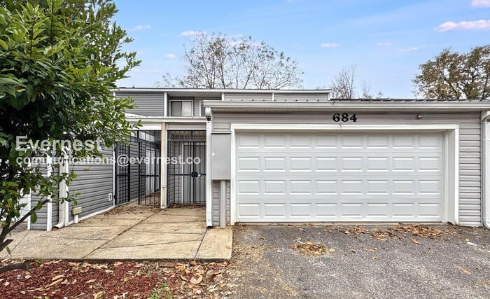 Foto principal - 684 Idlewild Cir