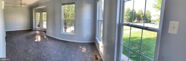 Building Photo - 219 Mary Jane Ln
