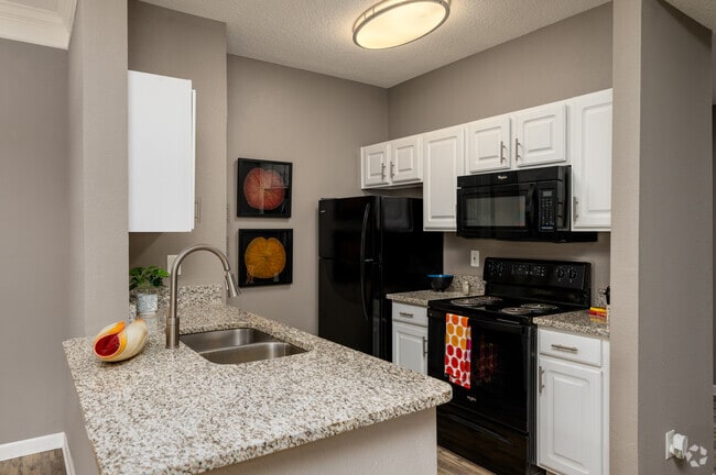 Model - 2BR, 2BA - 1,084SF - Kitchen - Park at Eagle Creek