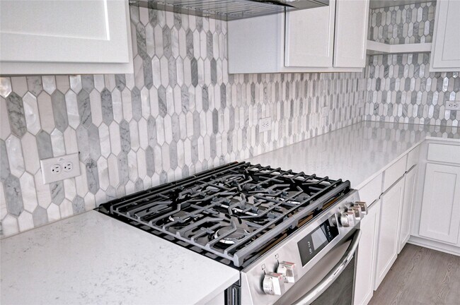 Foto del edificio - 6638 Iron Clover Dr