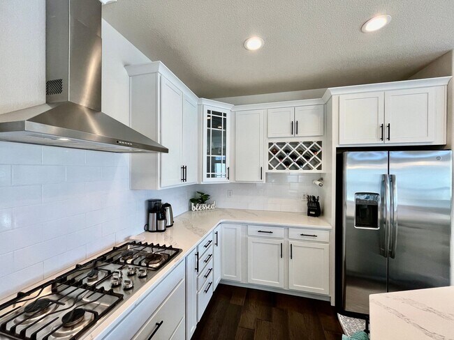 Building Photo - The Farm!! Like New with Custom Features T...