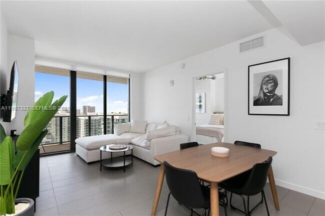 Foto del edificio - 1600 NE 1st Ave