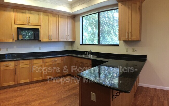 Foto del edificio - 38 Mansion Ct