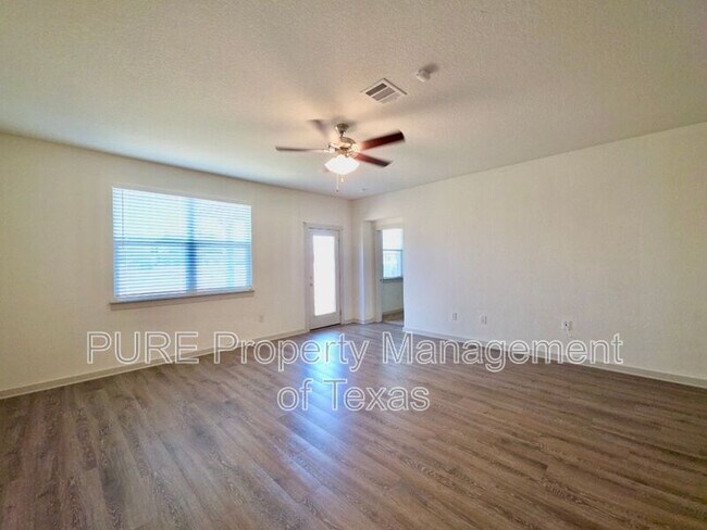Building Photo - 14301 Mcarthur Dr