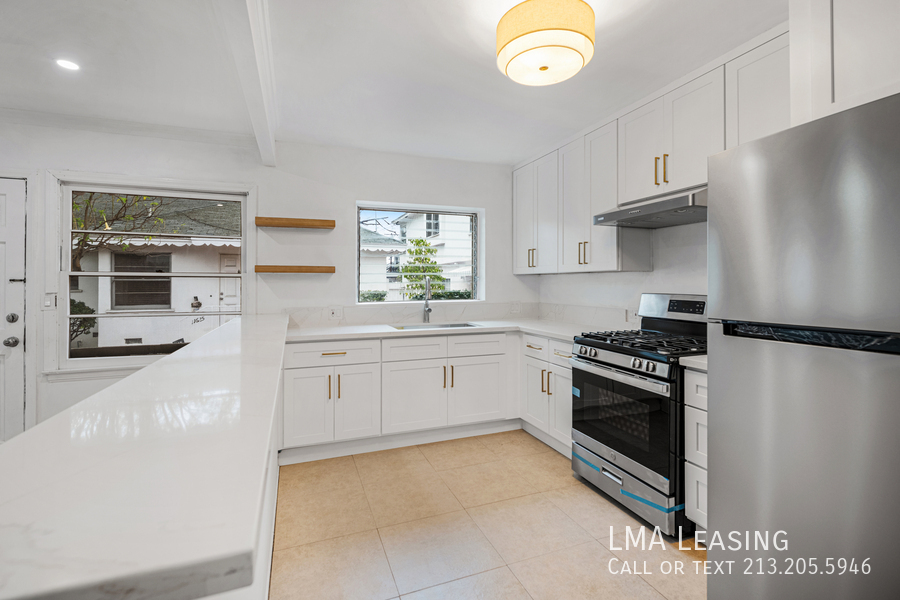 Primary Photo - Bright & Modern 1-Bedroom | Newly Renovate...