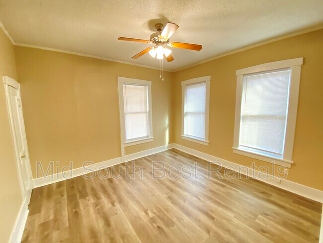 Building Photo - 1221 Forrest