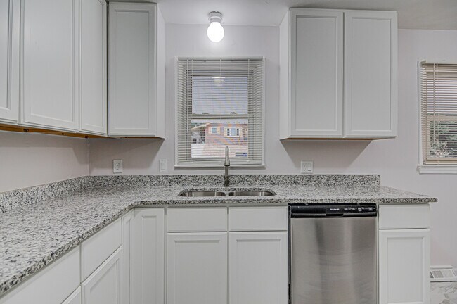 Foto del edificio - 1411 Argonne Blvd