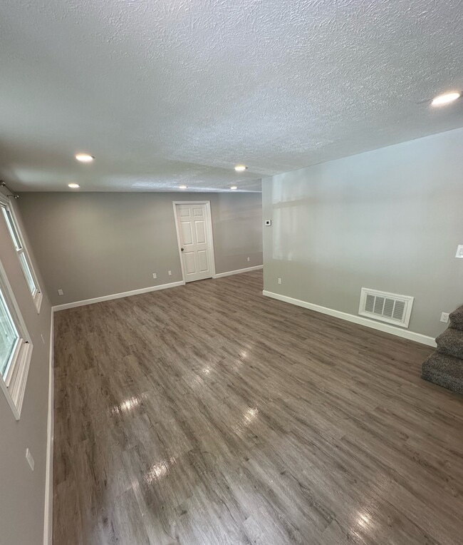 Building Photo - 516 Broken Oak Ct