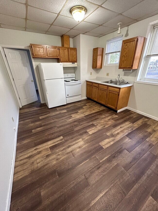 Cocina de la unidad 4 - 808 Jefferson Ave