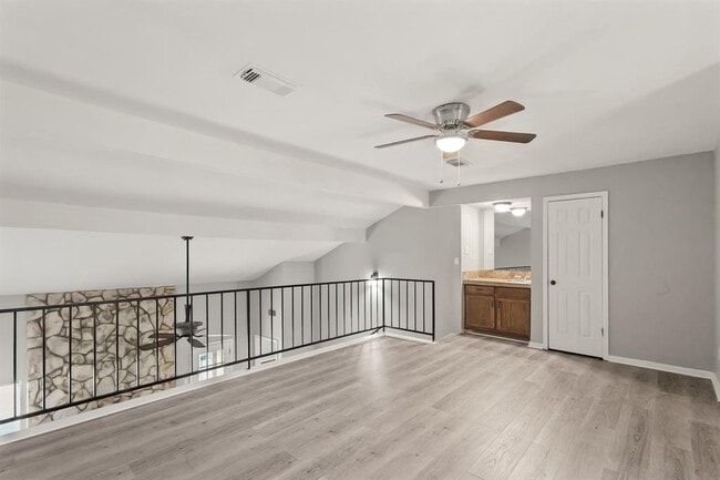 Building Photo - 12322 Wild Pine Dr
