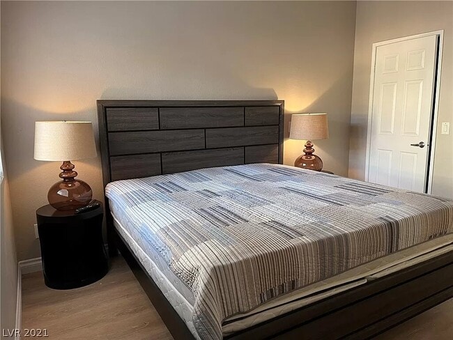 Building Photo - 5130 S Jones Blvd